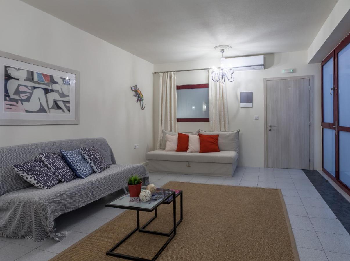 Apartamento A Gift In The Heart Of Monastiraki A Atenas Exterior foto