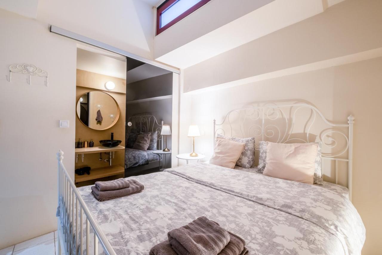 Apartamento A Gift In The Heart Of Monastiraki A Atenas Exterior foto
