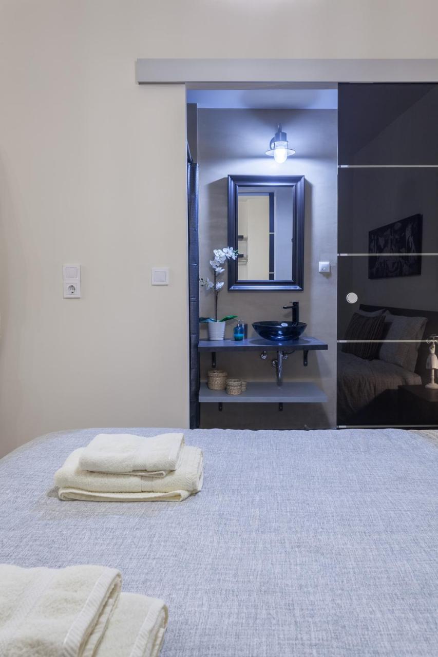 Apartamento A Gift In The Heart Of Monastiraki A Atenas Exterior foto