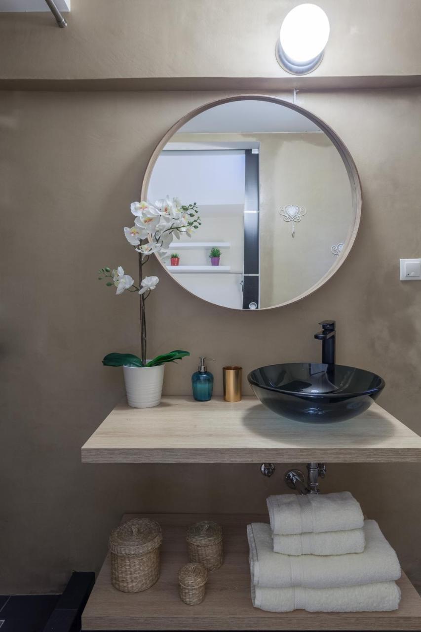 Apartamento A Gift In The Heart Of Monastiraki A Atenas Exterior foto