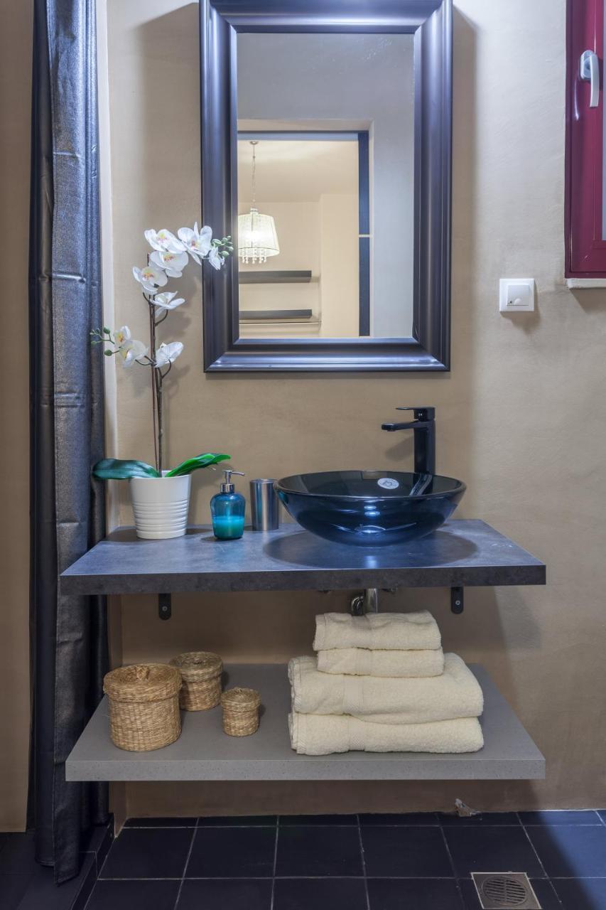 Apartamento A Gift In The Heart Of Monastiraki A Atenas Exterior foto